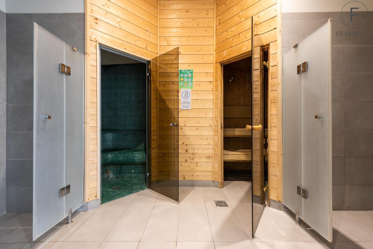 Flatbook Apartments Waterlane Island Spa With Riverview Danzica Esterno foto